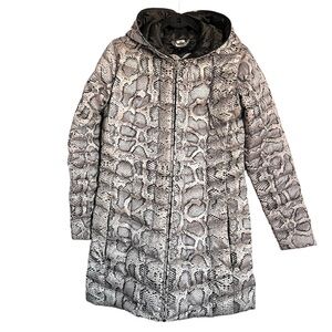 Obermeyer Women’s Down Filled Puffer Coat Black Silver Snake Print size Medium